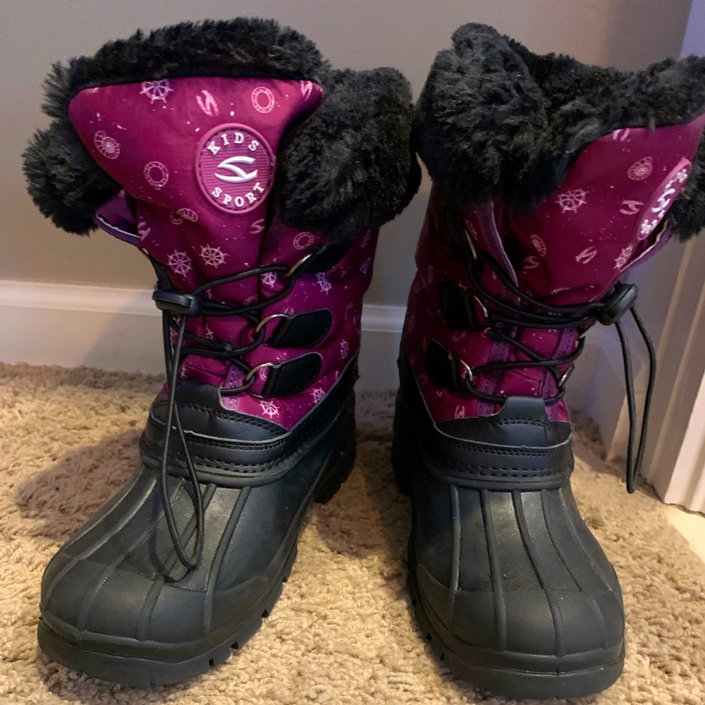 Kids Snow Boots size 4/4.5